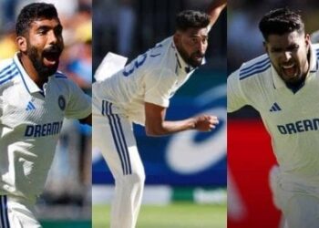 ১৭ উইকেট পতনের দিন এগিয়ে ভারত