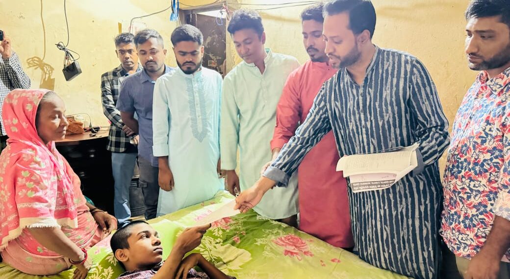 গণআন্দোলনে আহত রানার পাশে দাঁড়ালেন তারেক রহমান