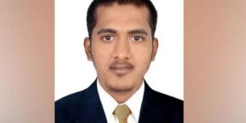 কলেজ ড্রেসটা ঝুলে আছে হ্যাঙ্গারে, কোথাও ওসমান নেই