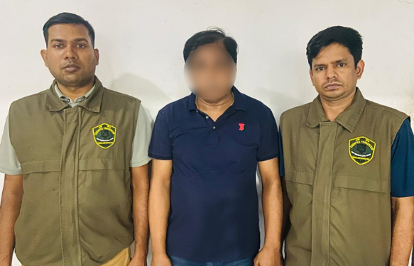 সাবেক সংসদ সদস্য তোফায়েল আহমেদের ভাতিজা ও দিঘলদী ইউনিয়নের সাবেক চেয়ারম্যান ইফতারুল হাসান স্বপন গ্রেফতার