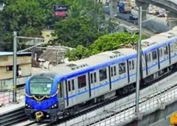 পড়ে গেল মেট্রোরেলের পিলারের বিয়ারিং প্যাড