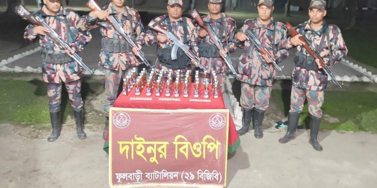 চোরাচালান অভিযান  চালিয়ে মাদক আটক