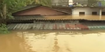 শ্রীলঙ্কায় ভয়াবহ বন্যা-ভূমিধসে নিহত ৪৮৫, নিখোঁজ ৩৪০