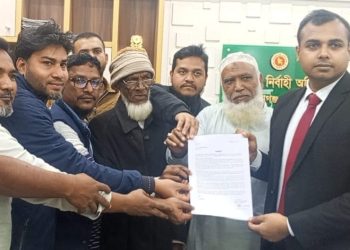 তারাগঞ্জ ওয়াকফ এস্টেট কামিল মাদ্রাসায় ৪ পদে গোপন নিয়োগ বাতিল ও অধ্যক্ষের অপসারণের দাবিতে মানববন্ধন