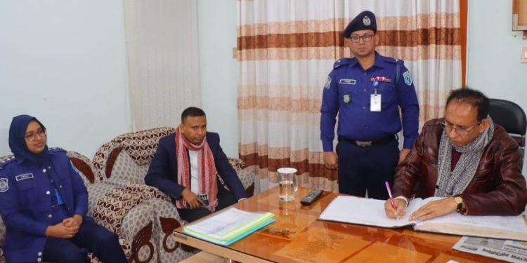 রংপুর রেঞ্জ ডিআইজি কর্তৃক কাউনিয়া থানা দ্বি বার্ষিক পরিদর্শন