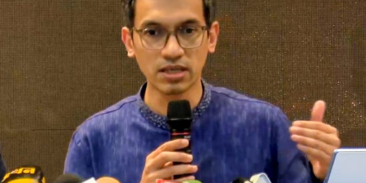 সরকারি অফিসে সেবা গ্রহণে হয়রানি হতে হয়