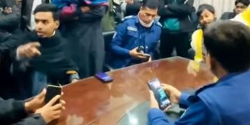 জুলাই গণ-অভ্যুত্থানের সৈনিকেরা জীবনবাজি রেখে দেশকে ফ্যাসিস্ট শাসন থেকে মুক্ত করেছে, তারা অবশ্যই দায়মুক্তির অধিকার রাখে- আইন উপদেষ্টা আসিফ নজরুল