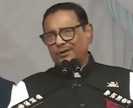 পালিয়ে থাকা সাবেক সড়ক পরিবহন এবং সেতুমন্ত্রী ওবায়দুল কাদের এবং ১৩ সচিবের দেশত্যাগে নিষেধাজ্ঞা দিয়েছে আদালত