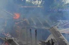 আগুন পোহাতে গিয়ে অগ্নিদগ্ধ হয়ে  গৃহবধুর মৃত্যু