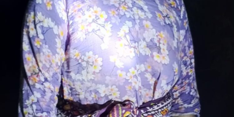 মিঠাপুকুরে গৃহবধূর ঝুলন্ত মরদেহ উদ্ধার মৃত্যুর রহস্যের ব্যাপারে জনমনে প্রশ্ন