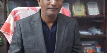 মিঠাপুকুর মহাবিদ্যালয়ে নবাগত অধ্যক্ষ ফজলুল কবীর চৌধুরীর যোগদান