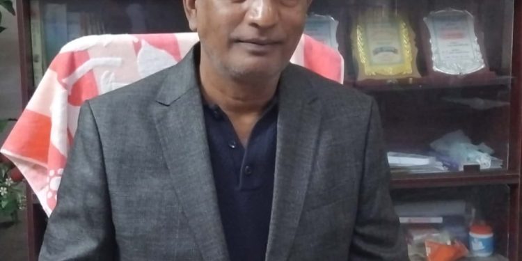 মিঠাপুকুর মহাবিদ্যালয়ে নবাগত অধ্যক্ষ ফজলুল কবীর চৌধুরীর যোগদান