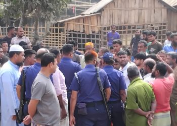 মিঠাপুকুরে পদাগন্জ ঈদগাঁ মাঠের সংস্কারের কাজে মাদক সেবীদের বাধা