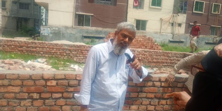 ডেমরা থানা এলাকায় ভূমিদস্যুর রমজান মাস্টার কর্তৃক অবৈধভাবে জমি দখলের চেষ্টা