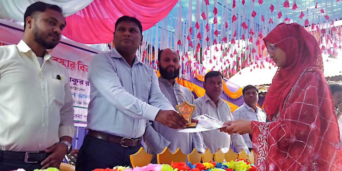 রংপুরে বেগম রোকেয়া স্কুল অ্যান্ড কলেজের মেধাবৃত্তি পুরস্কার বিতরণ অনুষ্ঠিত