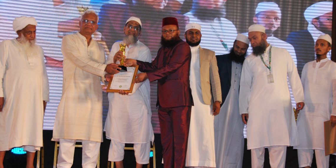 মানবিক সাংবাদিকতায় “হাফেজ্জী সেবা পদক-২০২৬” পুরস্কার পেলেন মোঃ মোশাররফ হোসাইন রাজু