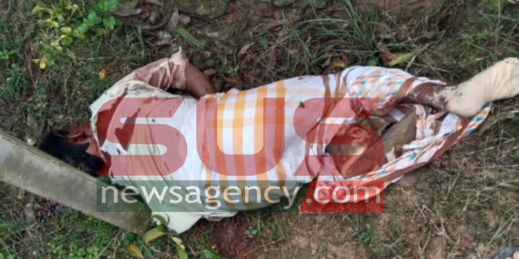মিঠাপুকুরে নিখোঁজের একদিন পর কৃষকের গলাকাটা মরদেহ উদ্ধার