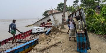 জলবায়ু পরিবর্তন মোকাবেলা ও আগামীর চ্যালেঞ্জ: আমাদের করণীয়