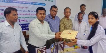দুর্নীতিবিরোধী বিতর্ক প্রতিযোগিতায় শঠিবাড়ী চ্যাম্পিয়ন রানার্সআপ পাইকান
